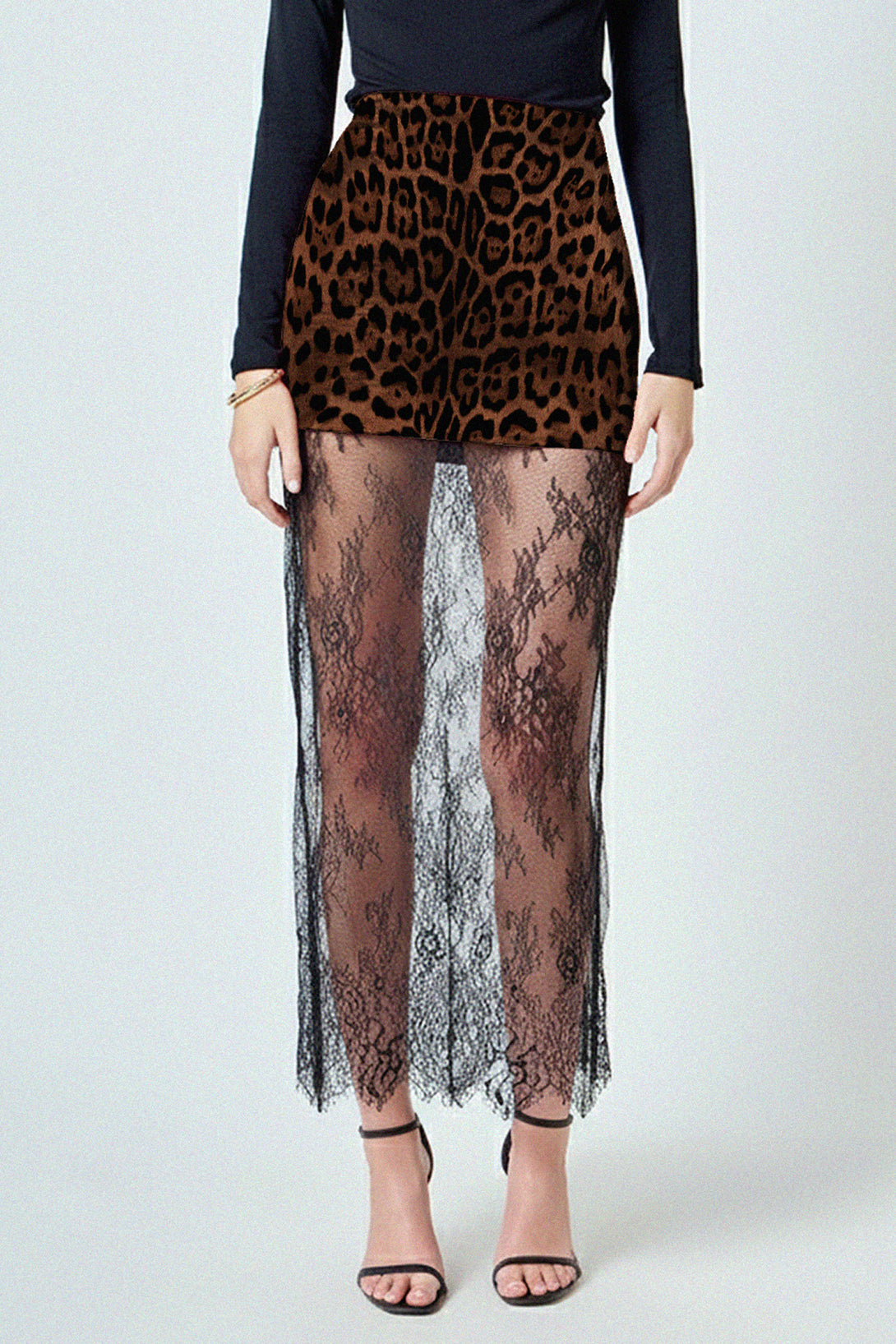 Shahida, elegant lace maxi skirt outfit ideas, best lace maxi skirt for evening events,