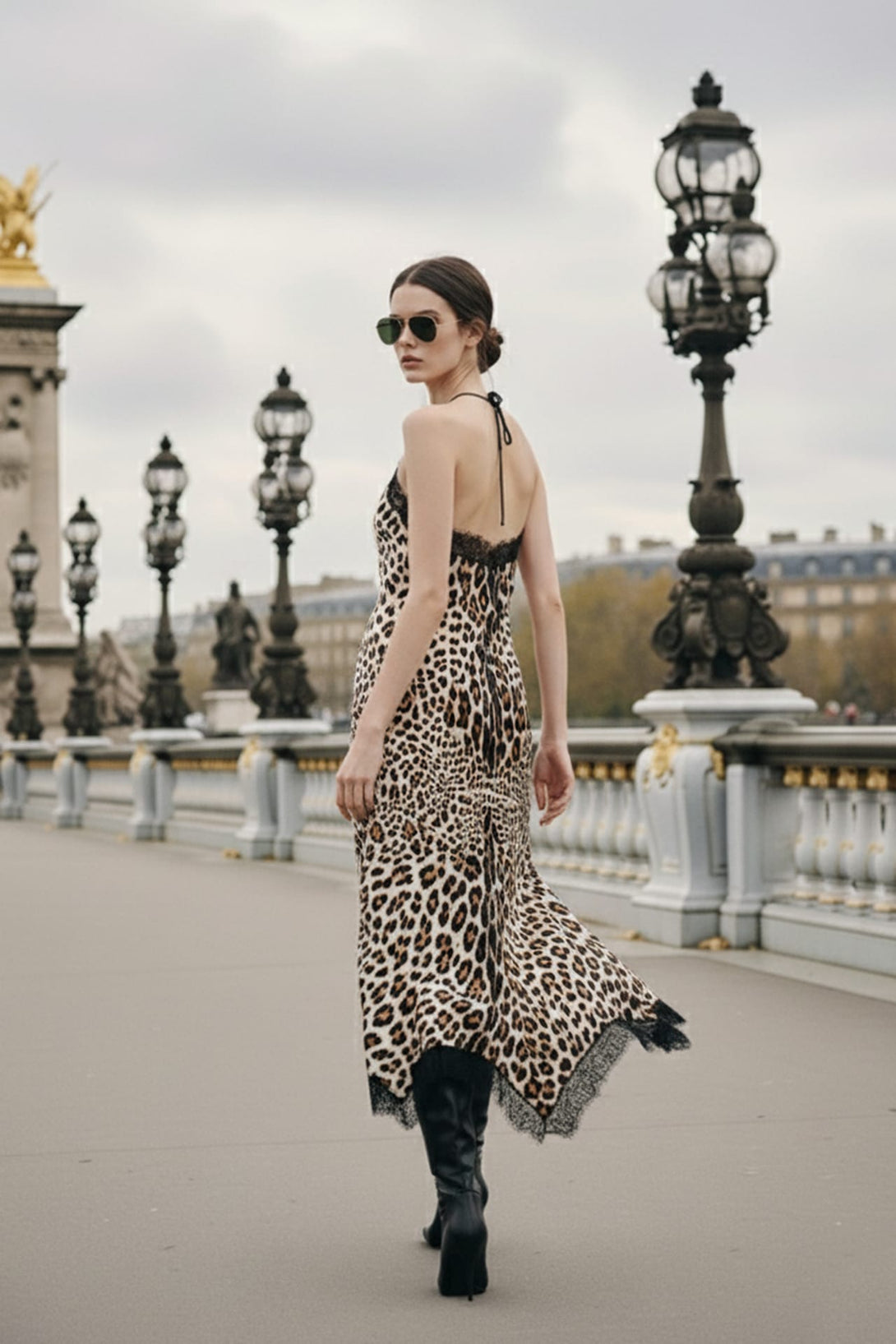 Shahida, Chic midi lace dress,
Lace dress for special occasion,