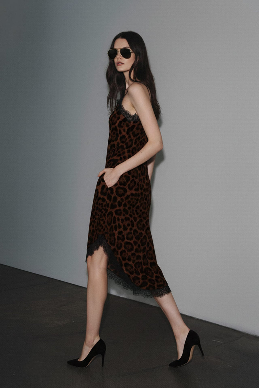 Chic midi lace dress, Shahida,
Lace dress for special occasion,