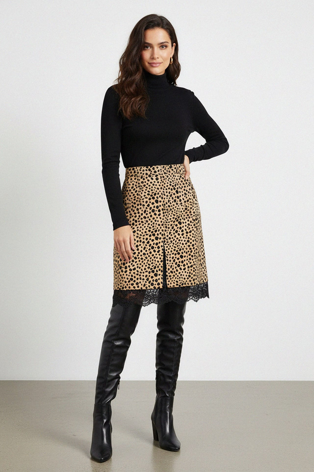 N ea Pari,
soft lace mini skirt look,
lace trim trend for women,
classic lace mini skirt style,