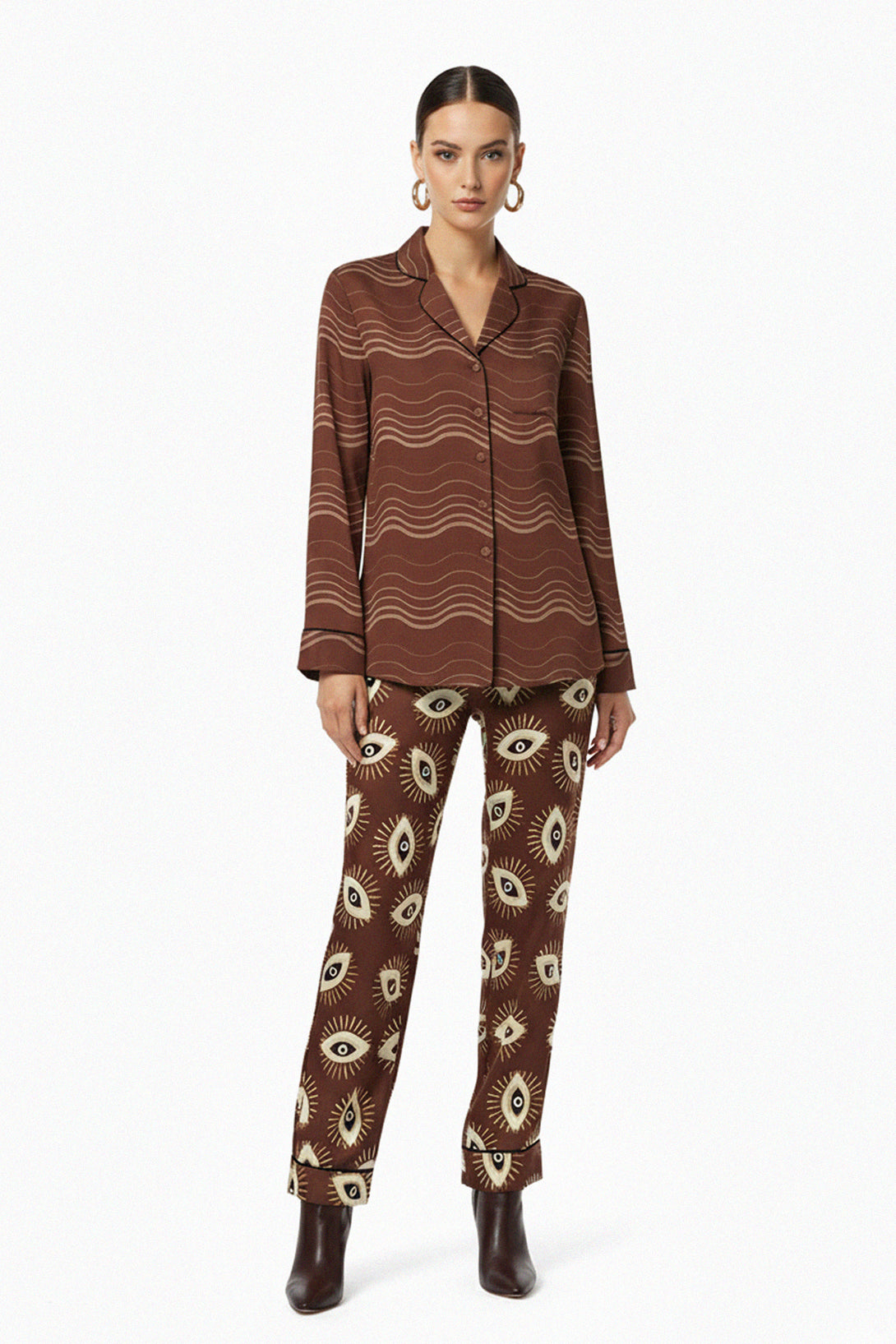 brown stripes, wavy print, resort top, chic blouse, long sleeves, modern style, patterned shirt, fashion look