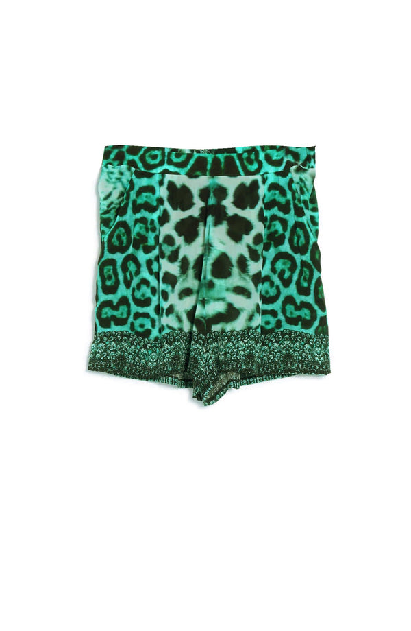  green shorts for ladies, Shahida Parides,  shorts for thick thighs, women's shorts with pockets,