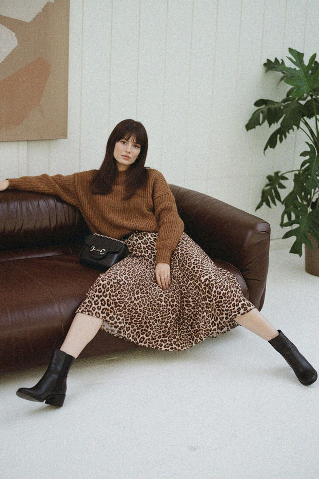 Shahida Parides,
knee length skirt length,
knee length skirt,
knee length pencil skirt,