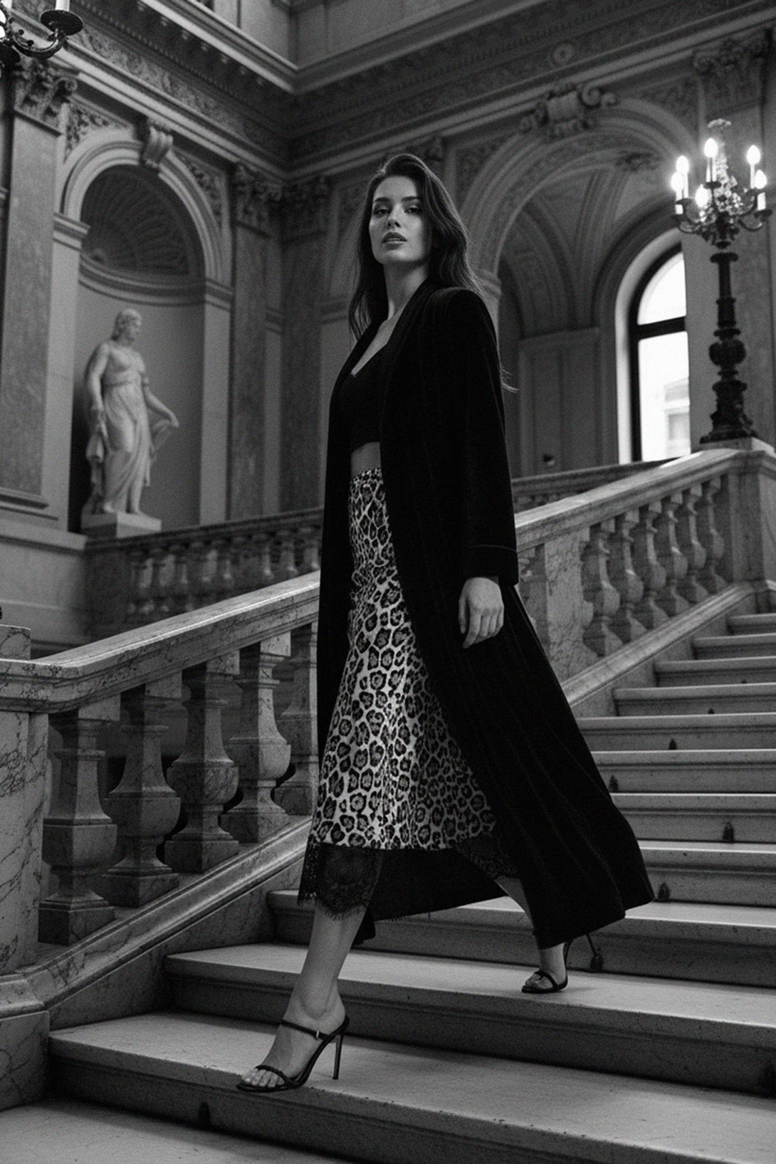 N ea Pari,
lace skirt fashion 2025,
lace trim skirt trend,
lace trim clothing,