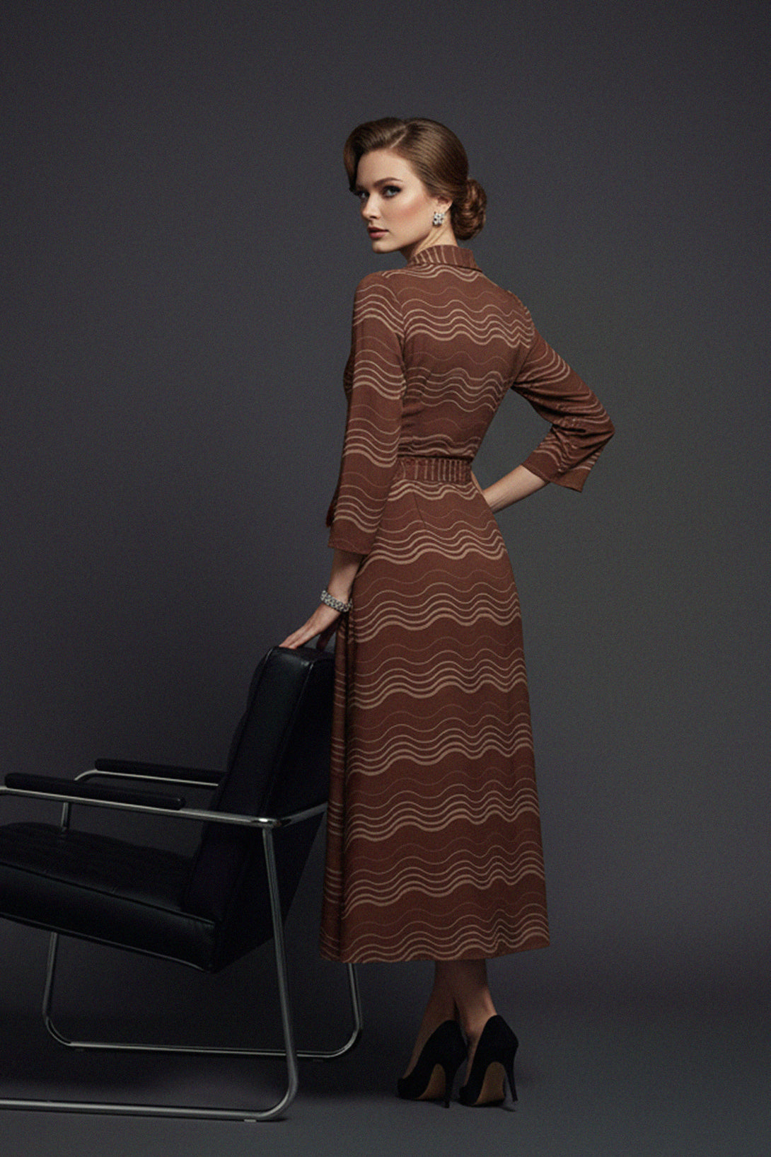 luxury silk, timeless wrap, long kimono, stripe motif, neutral tones, refined look, wardrobe staple