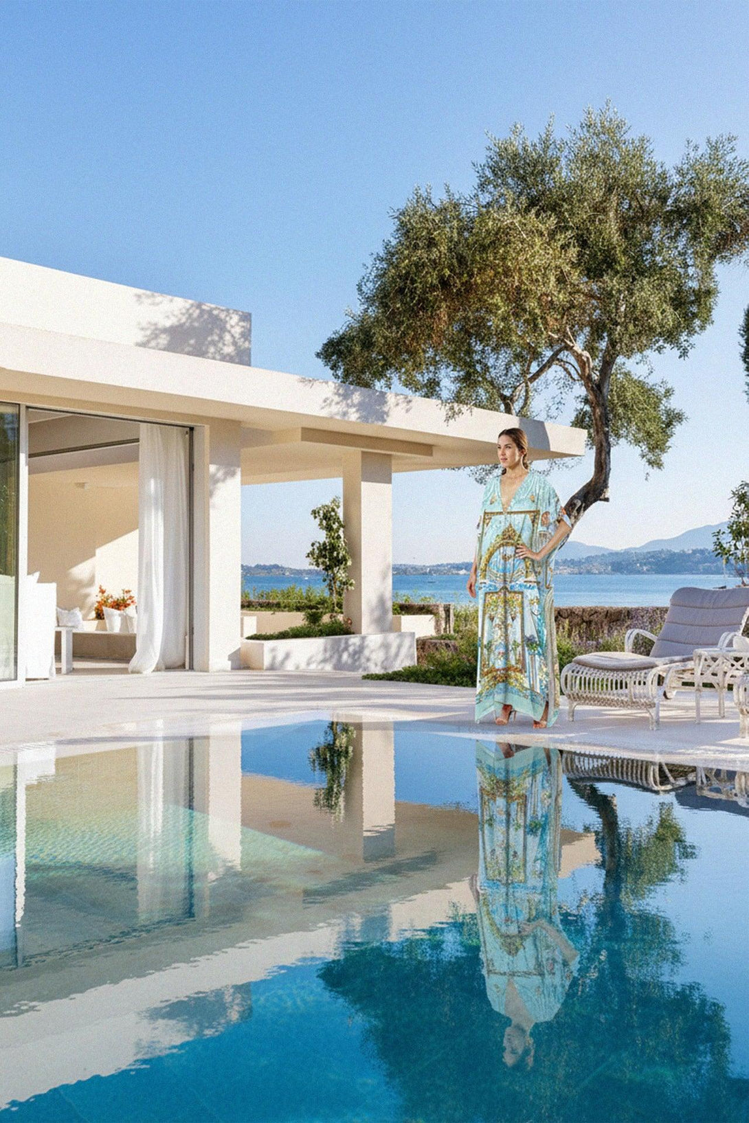 women vacation clothes, vacation outfits, v-neck kaftan, Shahida Parides,