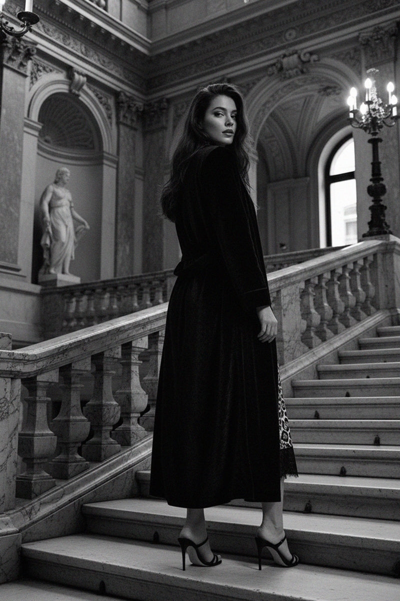 N ea Pari,
women’s midi skirt with lace detail,
lace fashion trend 2025,
lace detailing women’s wear,