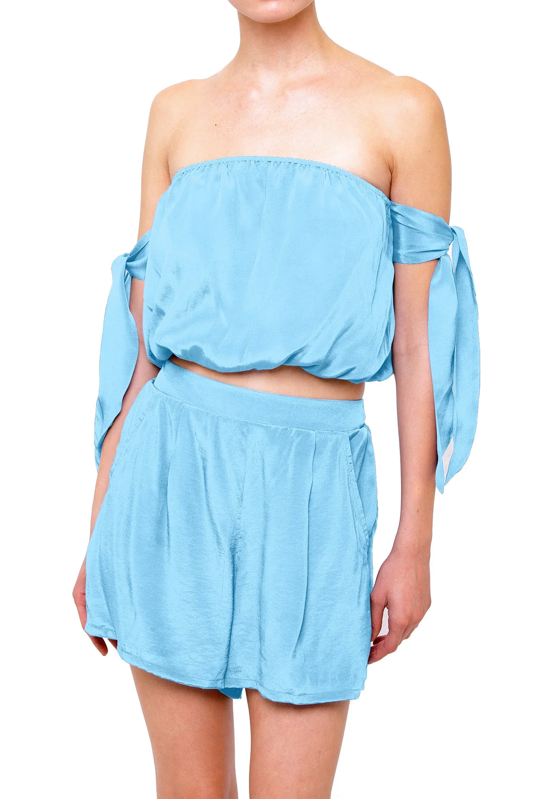 shortest crop top,
plus size crop tops,
off shoulder tops for women,
Shahida Parides,