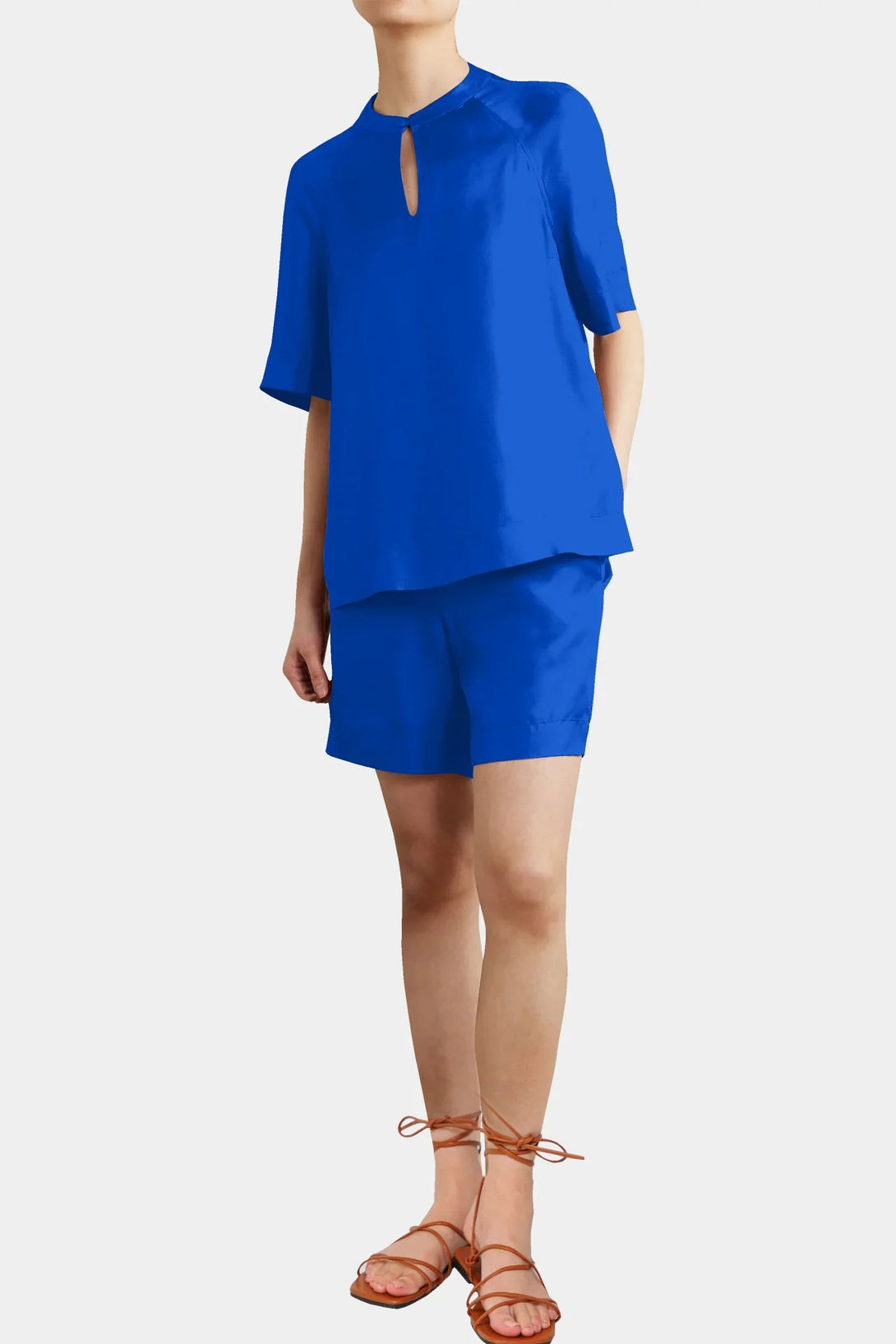 Shahida Parides,
dressy tops for women,
womens long sleeve tops,
ladies blouses,